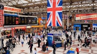 A Walk Through The London Victoria Station London England [upl. by Airam306]